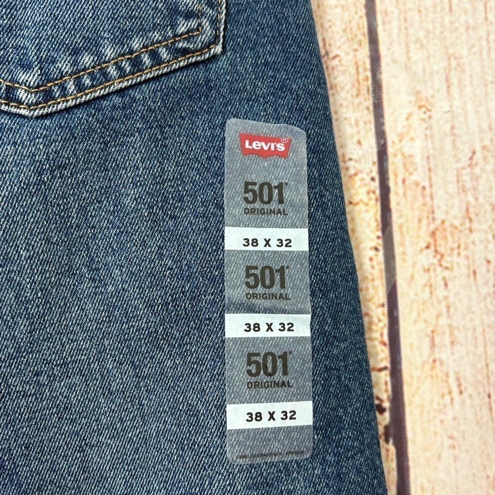 Levis Mens Original Straight Jeans size 38X32 - Picture 3 of 11